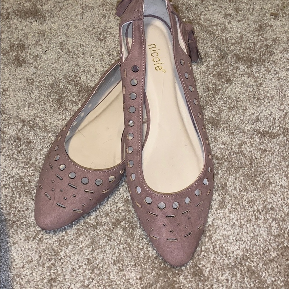 Cute purple flats!